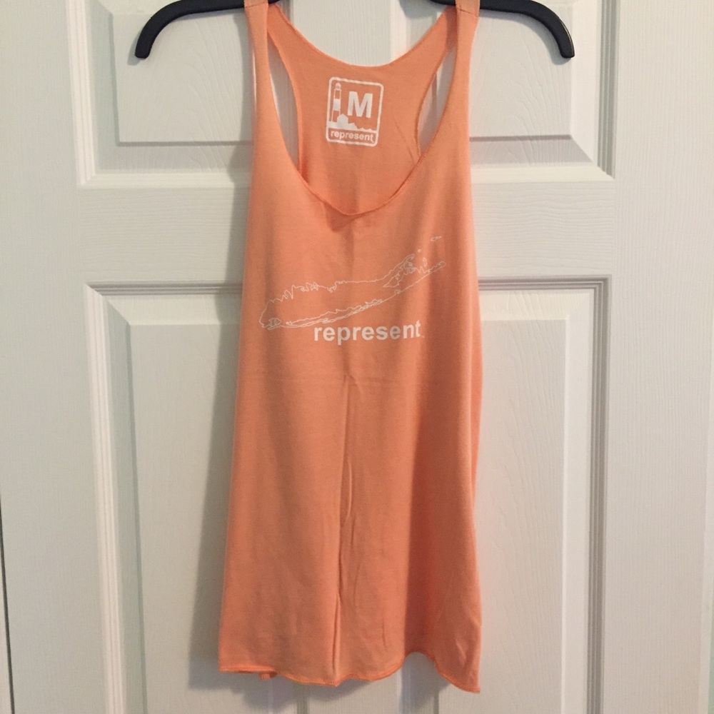 LI represent tank top